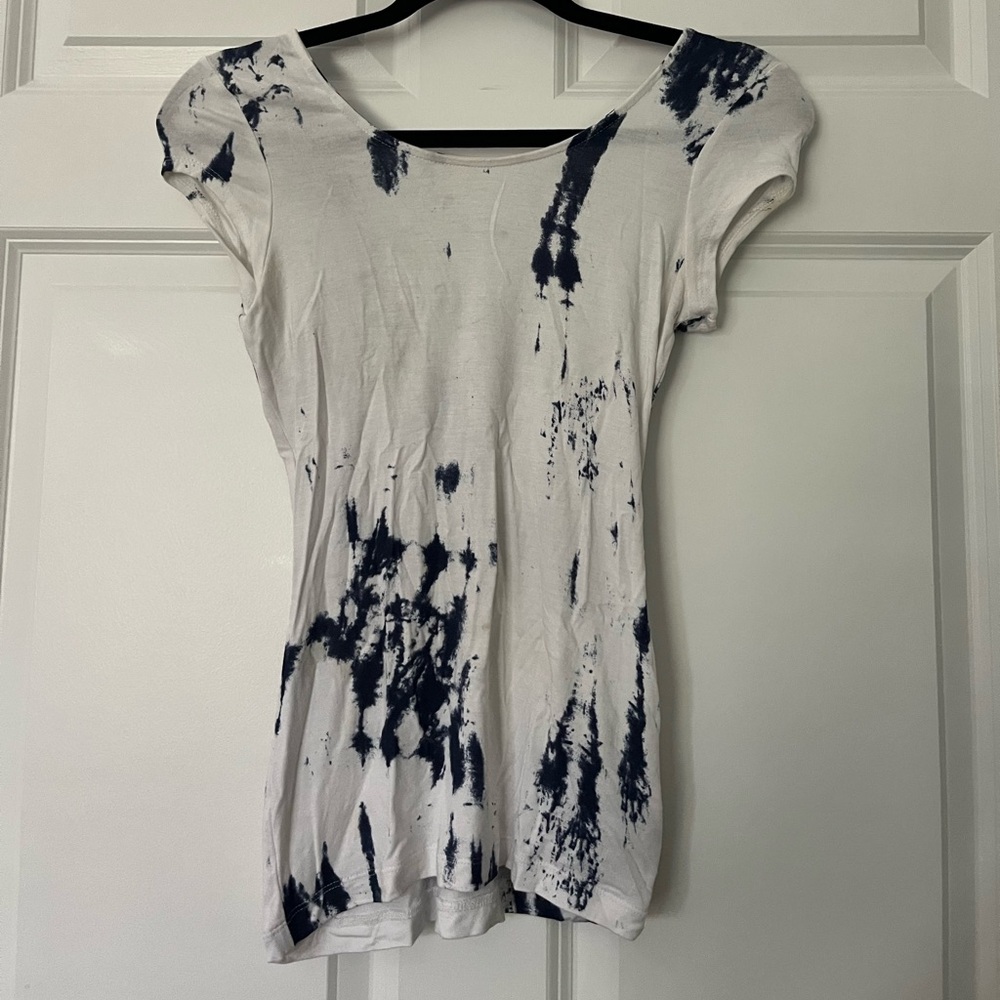 Guess Tie Dye White/Blue Tshirt with Knot Details